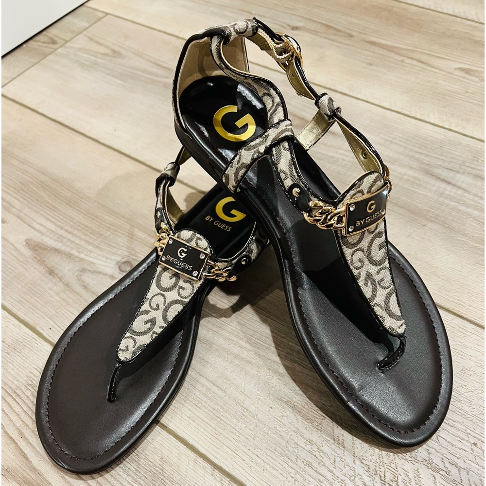 Women’s NWOT Guess Sandals.  Size 9.5 Perfect for spring and summer 2023